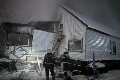 В сгоревшем доме под Якутском нашли два тела