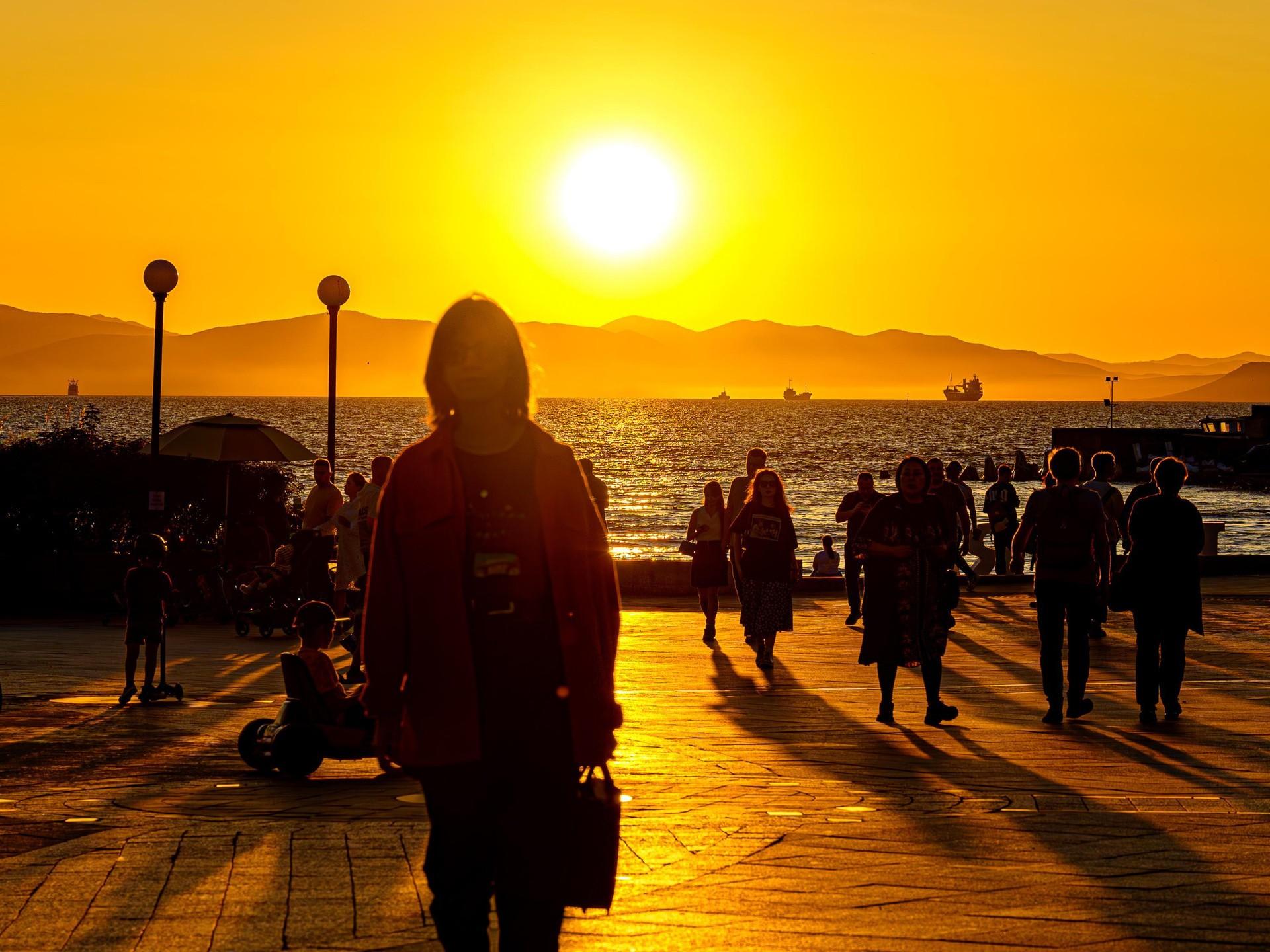 Пенсионеры остались без выплат, миллиардер раздает деньги, а ученые узнали, когда наступит апокалипсис: главные события недели 