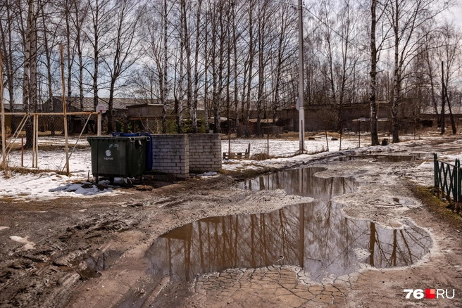 От дороги осталось лишь название | Источник: Кирилл Поверинов / 76.RU