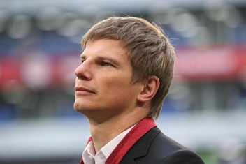 Андрей Аршавин подал в суд на бывших жен и потребовал снизить сумму алиментов: что это — безответственность или месть?