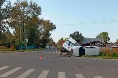 Скорая попала в ДТП в Тайшете, трое пострадали