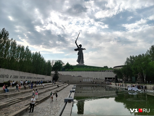 Проживающие День Победы каждый год в Волгограде жители отмечают: людей весь день было намного меньше, чем обычно | Источник: Мария Умнова / V1.RU