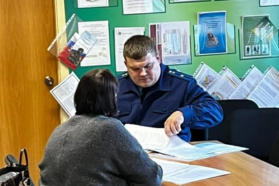 Бывшего прокурора Ачинска приговорили к колонии и освободили