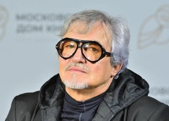 Дмитрий Дибров начал процесс по возврату фамилии и подал заявку на товарный знак: Полина может потерять бизнес