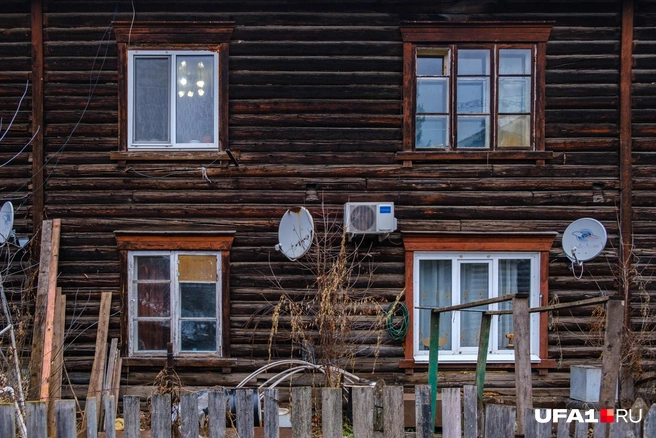 В Карымском по действующей программе нужно расселить более 8 тысяч квадратных метров аварийного жилья (абстрактное фото) | Источник: Булат Салихов / UFA1.RU