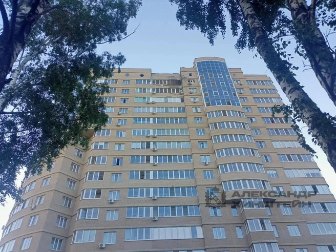 В 07:30 на местах атак в Курске работали оперативные службы, информация о последствиях уточнялась | Источник: Александр Хинштейн / max.ru