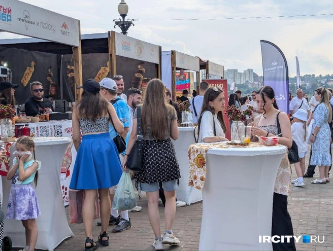 В прошлом году столиков не хватало | Источник: Алина Ринчино / «ИрСити»