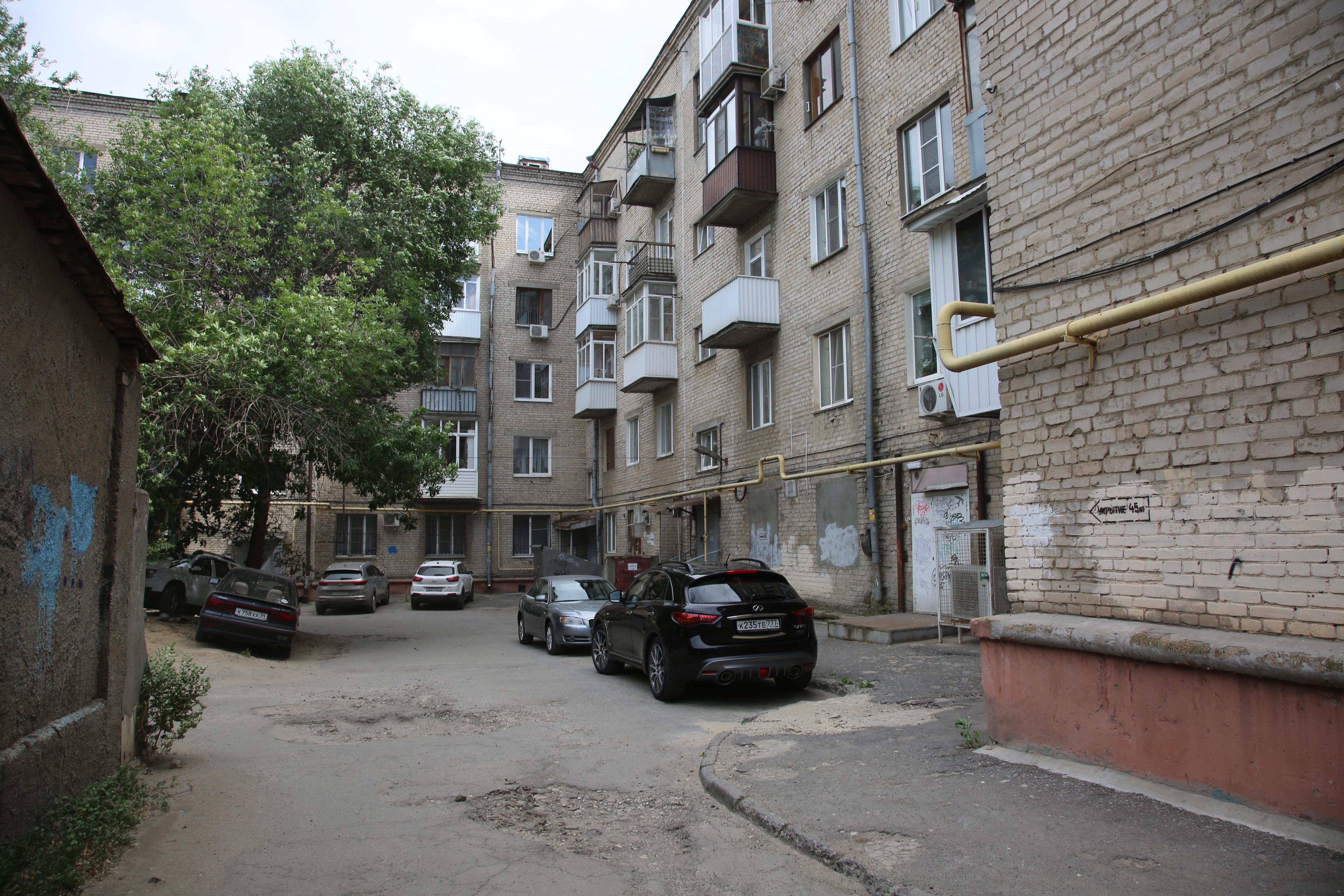 В Волгограде начал рушиться дом, где жил командир гарнизона Дома Павлова