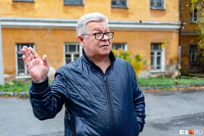 Алексей не согласен связываться с программой комплексного развития территорий, не имея конкретных предложений о переезде | Источник: Владислав Лоншаков / E1.RU