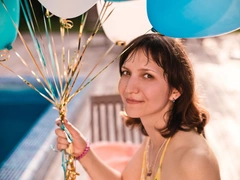 «В больнице познакомилась с мужем, он увез меня в Москву»: как россиянка 15 лет живет с диагнозом «рассеянный склероз»