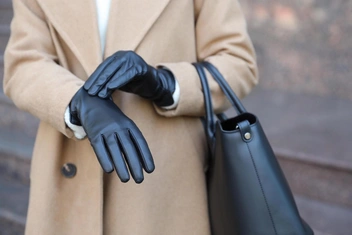 Перчаточный этикет: как не попасть впросак на людях в холодное время года
