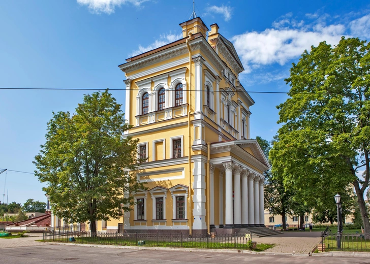 Бывшая башня городского водопровода в Кронштадте | Источник: Sergei Afanasev/Shutterstock/Fotodom.ru