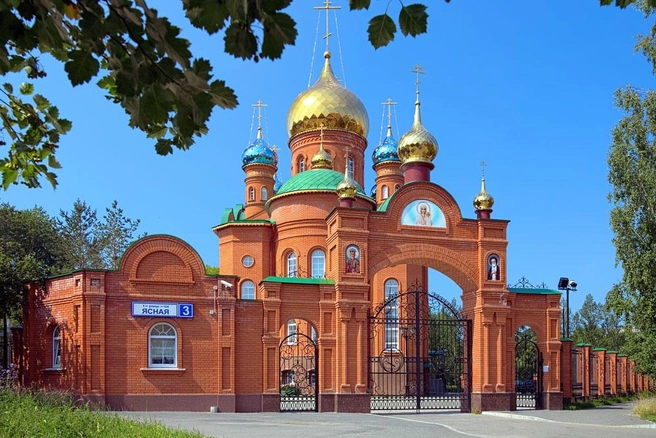 В храме Серафима Саровского 11 апреля пройдут богослужения и освящение куличей, а в полночь начнётся крестный ход | Источник: ekaterinburg-eparhia.ru