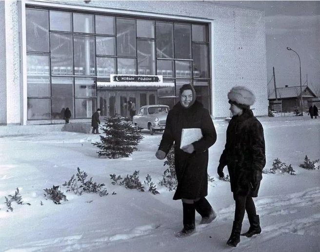 Кадры 1968 и 2024 годов | Источник: pastvu.com