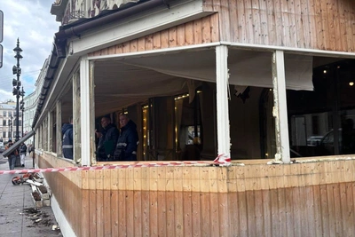 На Казанской улице демонтируют веранду ресторана Мамалыга