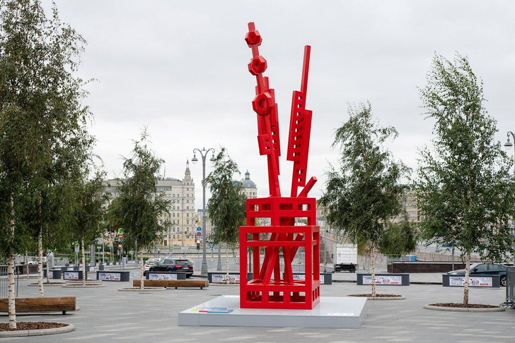 Виктор Мизиано об отличии современной скульптуры в городе от паблик-арта
