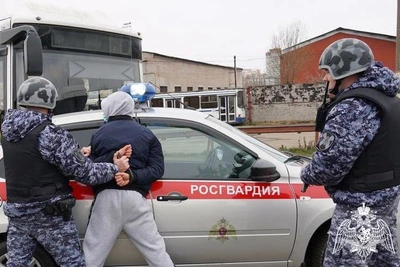 Росгвардейцы в Кирове задержали хулигана в баре