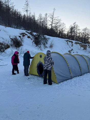 В таких палатках жили участники ледового перехода | Источник: Олеся Янченко