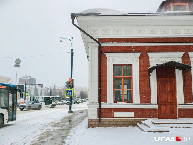 Раньше здесь был алкогольный магазин местного бренда | Источник: Булат Салихов / UFA1.RU