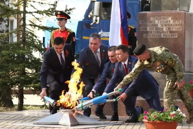 В Татарстане зажгли Вечный огонь к Дню Победы | Источник: mpt.tatarstan.ru