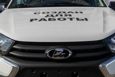 Как госавтопарк Петербурга перешел от корейских машин к китайскому люксу