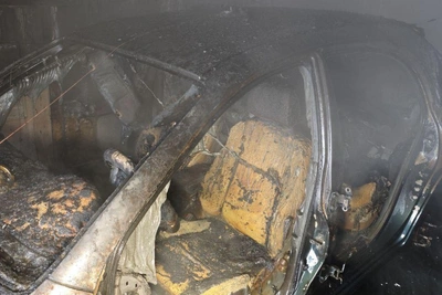 One car saved from fire at Uralmash auto service