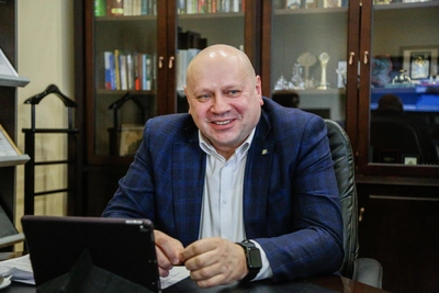 Мэр Омска оспорит лишение степени кандидата наук