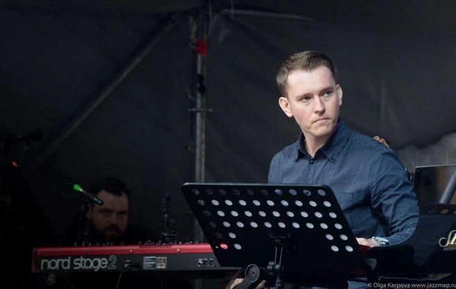 Евгений Лебедев представит соло-программу «Цветные сны черно-белых клавиш» | Источник: elebedev.com