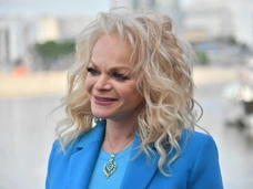 Лариса Долина влюблена: «Это дает мне заряд долголетия»