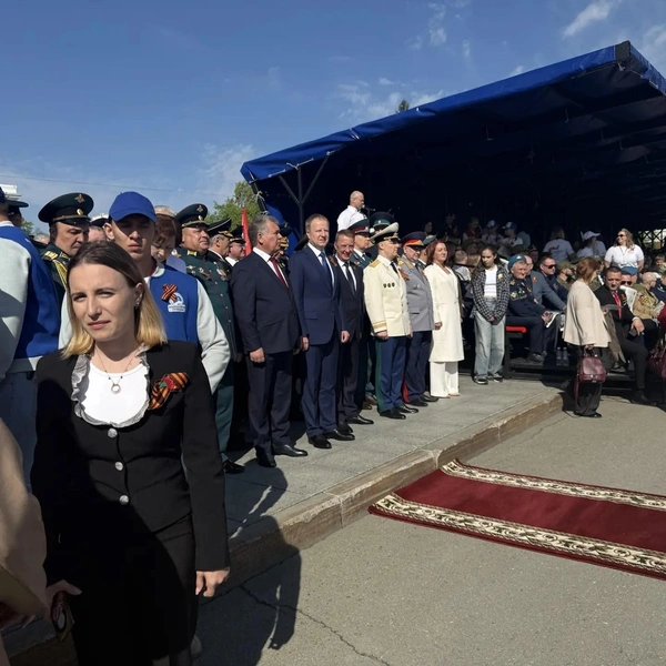 Виктор Томенко поприветствовал ветеранов | Источник: Полина Шевчукова / NGS22.RU