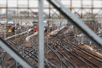 Семь вагонов поезда Челябинск-Москва сошли с путей в Ульяновской области