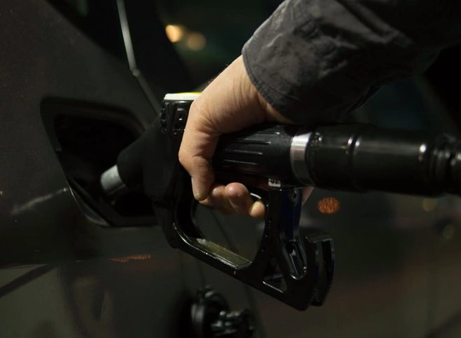 В Минфине рассказали о стоимости бензина на фоне обвала цен на нефть | ya62.ru