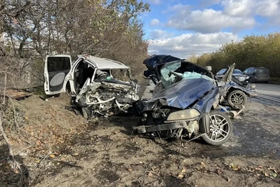 ГАИ: Honda на Семафорной вылетела на встречную Toyota