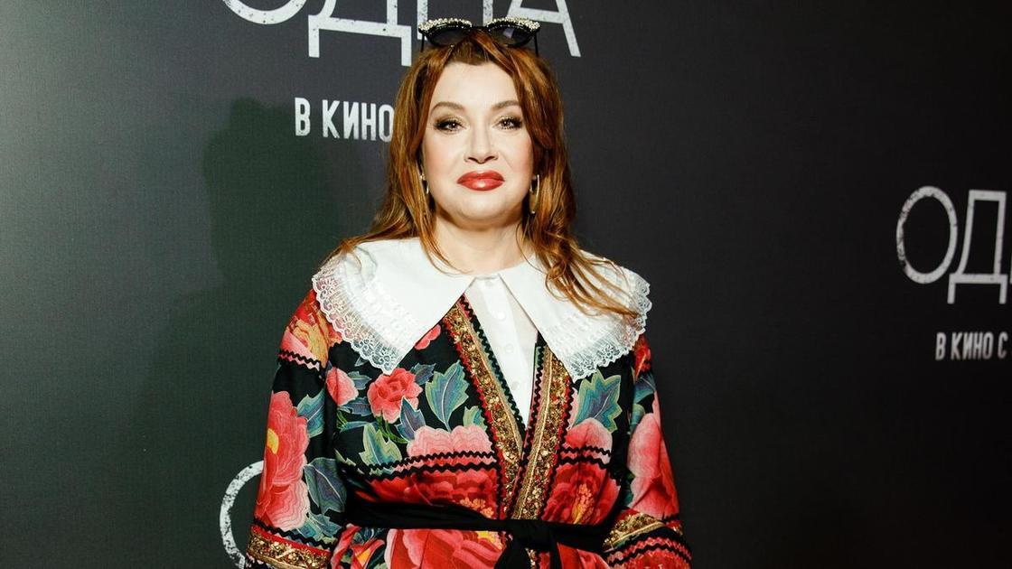 Вера Сотникова потратила миллион, чтобы исправить ошибку косметолога: «Сделали дырку в подбородке»