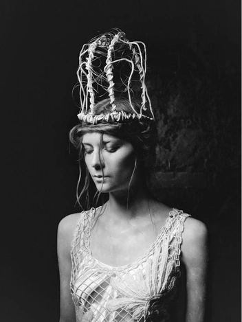 Одна из первых корон называлась Alien, журнал Fashion Collection, 2011 год | Источник: Антон Бунденко