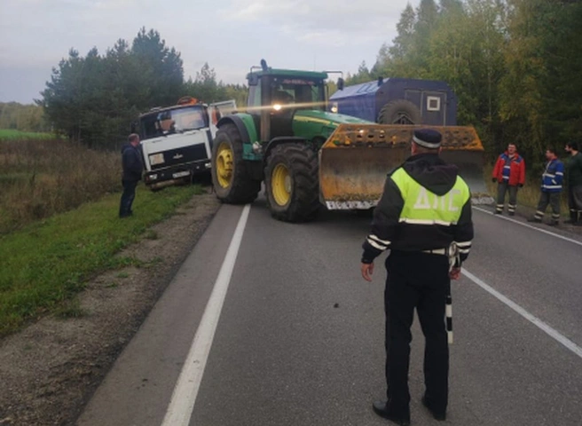 Под Ряжском полицейские предотвратили аварию с участием бензовоза | ya62.ru