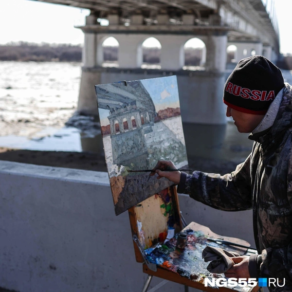 Красоту ледохода можно запечатлеть не только на камеру, но и нарисовать на холсте | Источник: Евгений Софийчук / NGS55.RU
