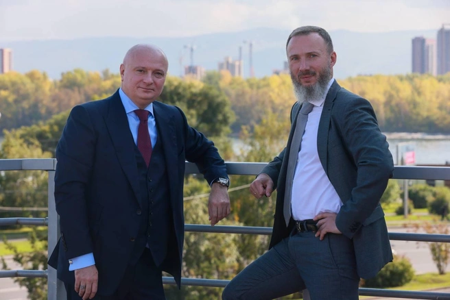 Сергей Пономаренко с действующим сенатором Андреем Клишасом | Источник: Пономаренко Сергей / Telegram