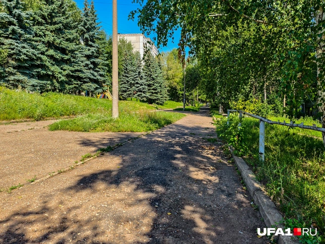 Асфальт еще из советского прошлого | Источник: Булат Салихов / UFA1.RU