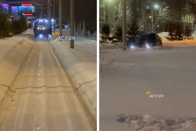 Автомобиль заблокировал трамваи в Новосибирске