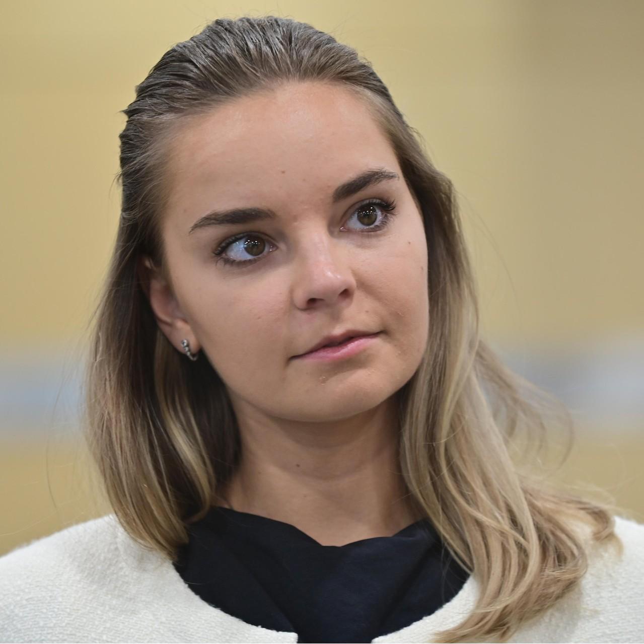 Дина Аверина о том, как они с сестрой противостояли Лале Крамаренко: «Она любит распространять слухи!»