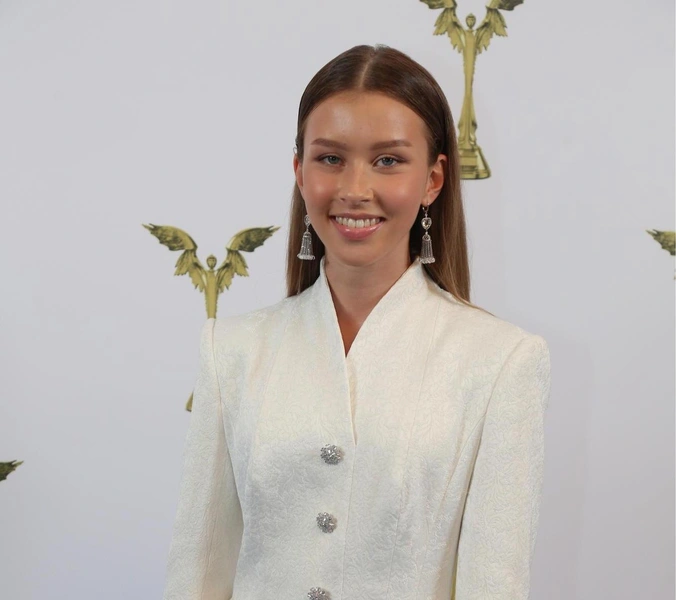 Анна Пересильд | www.starhit.ru