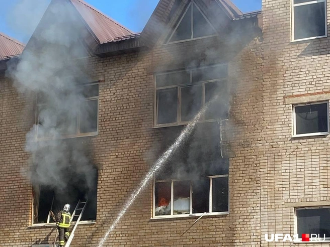 При пожаре в Стерлитамакском ТСК погибли люди | Источник: Читатель UFA1.RU