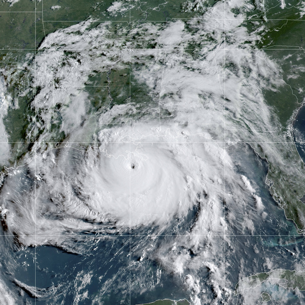 Ураган «Ида» ударил по Луизиане и обратил вспять реку Миссисипи