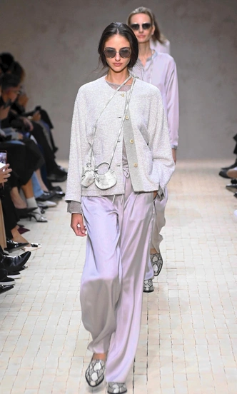 Тени и свет: последний показ Giorgio Armani как прощальный аккорд Маэстро
