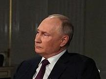 Владимир Путин назвал Такера Карлсона опасным человеком из-за интервью