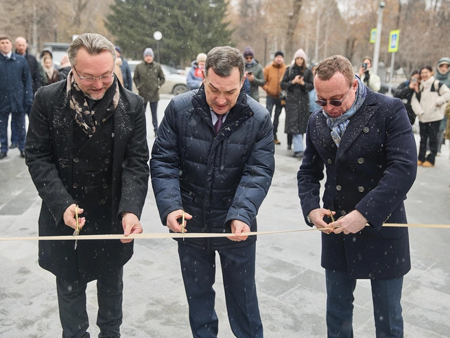 На открытии присутствовал мэр Новосибирска Максим Кудрявцев. | Источник: Александр Ощепков / NGS.RU