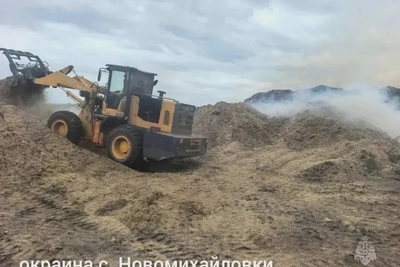 Отходы льна загорелись в Амурской области