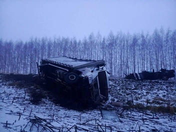 С водителем грузовика, предварительно, все в порядке | Источник: Госавтоинспекция Рязанской области / Telegram