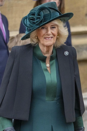 Королева Камилла в броши, 2024 год